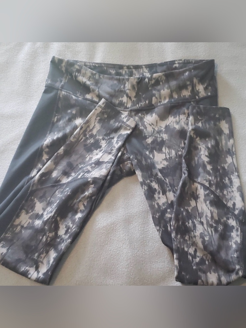 Columbia Sportswear Company Camo Leggings Women’s Size XL